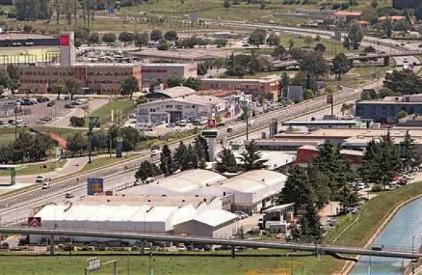 Nadzorni svet Cimosa je na petkovi seji za novega člana uprave imenoval Jerka Bartoliča. Še vedno pa ni znana usoda dokapitalizacije in s tem finančne sanacije družbe.