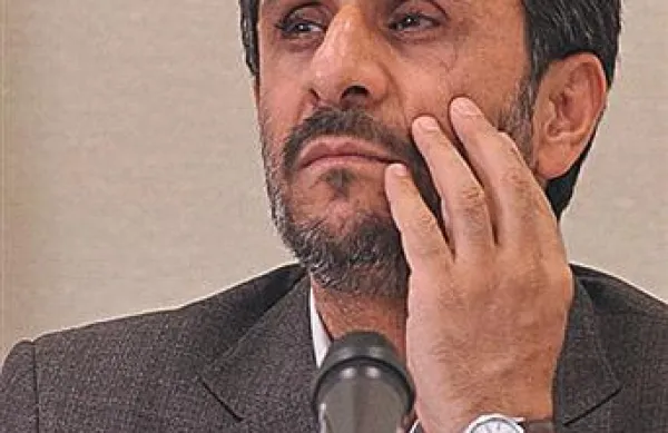 Iran je nedavno v vesolje poslal opico, sedaj bi v vesolje rad poletel še predsednik države Mahmud Ahmadinedžad