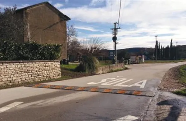 V Svetem Petru omejili hitrost