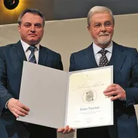 Ivan Tavčar je &ldquo;oženjen&rdquo; s Primorsko poje