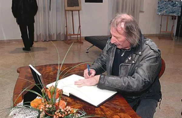 Jadran Ogrin, basist in ustanovni član Kameleonov 