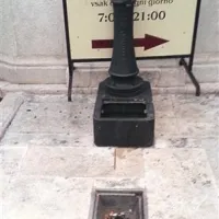 Kradejo pokrove in re&scaron;etke ja&scaron;kov, drogove ...