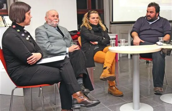 Samosvoj literarni večer so sooblikovali (od leve) Magdalena Svetina Terčon, Leander, Katja in Vasja Pegan