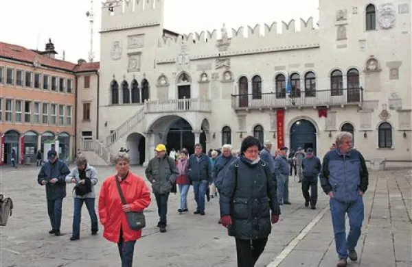 Nenavadno je, da se koprska občina do zdaj še ni vpisala kot etažna lastnica Pretorske palače  