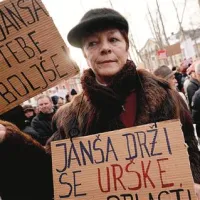 Vseslovenska vstaja: transparenti z domišljijo
