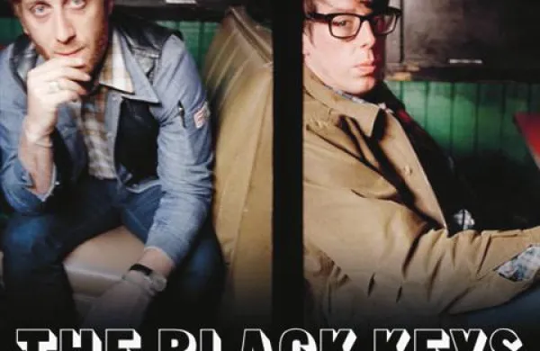Rock duet The Black Keys je nedeljsko podelitev grammyjev zapustil s štirimi nagradami