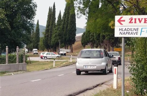 Rezervirali so tudi denar za dolgo pričakovani pločnik ob cesti med Volčjo Drago in Bukovico