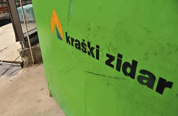 Potencialna stečajna masa družbe Kraški zidar po trenutnih ocenah znaša približno 56 milijonov evrov