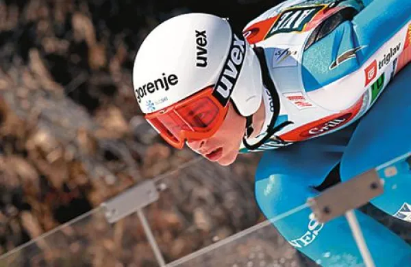 Tolminec Jaka Hvala (259,5 točke) je zmagovalec današnje tekme svetovnega pokala v smučarskih skokih v Klingenthal