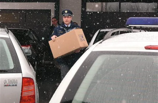 Braneta Goršeta so včeraj obiskali kriminalisti; preiskali so njegov dom, pa tudi prostore odvetniške pisarne