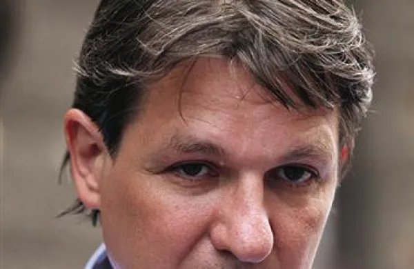 “Če se projekt reševanja bank ustavi, potem bo Slovenija zelo verjetno morala zaprositi za mednarodno pomoč,” je povedal Janez Šušteršič