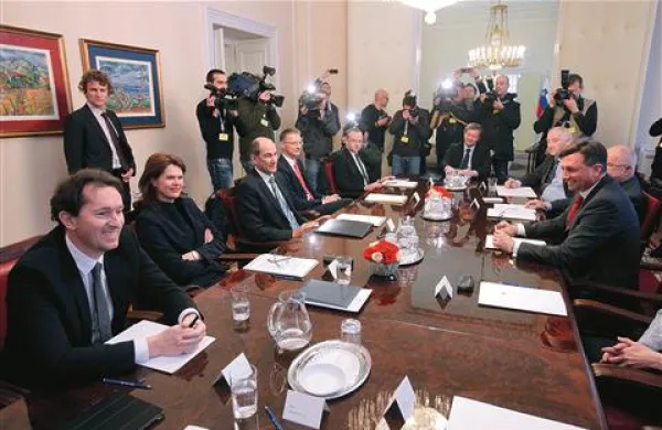 Vzdušje na sestanku je bilo dobro, kajti o politični krizi se niso pogovarjali