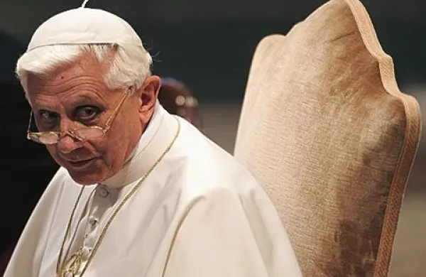 Papež Benedikt XVI. bo imel po koncu pontifikata po poročanju italijanskih medijev pokojnino v višini 2500 evrov