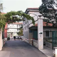 Za vodstveno funkcijo v izolskem domu upokojencev se poteguje  24 kandidatov, a jih le pet izpolnjuje razpisne pogoje, med njimi Izolanka Karin Pez.    