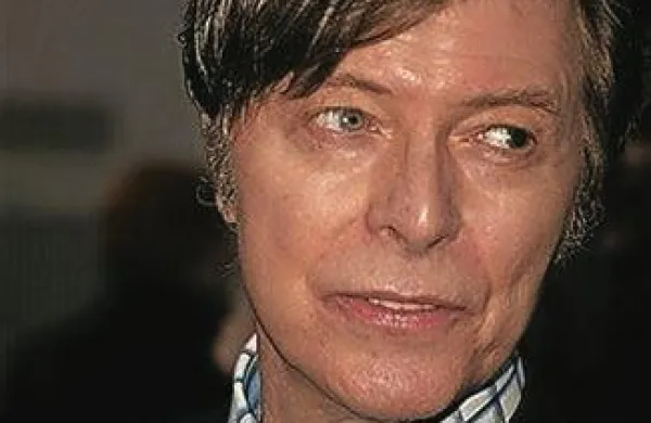 V zgodovino pop glasbe se je Bowie zapisal kot človek tisočerih obrazov, umetniških imen in glasbenih slogov - od glam rocka, belskega soula do elektronske glasbe