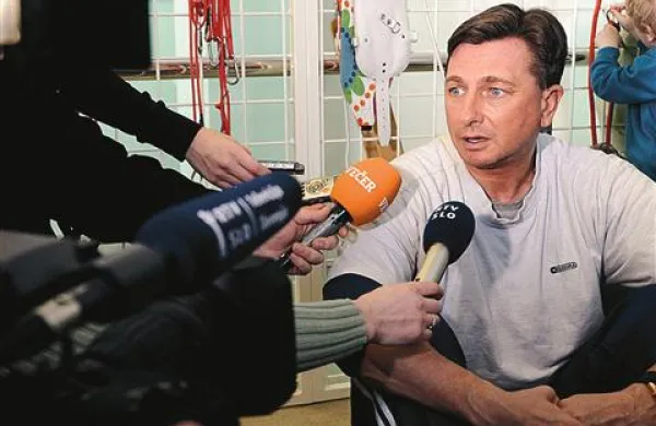 Borut Pahor poziva k premisleku in kaže na posledice 