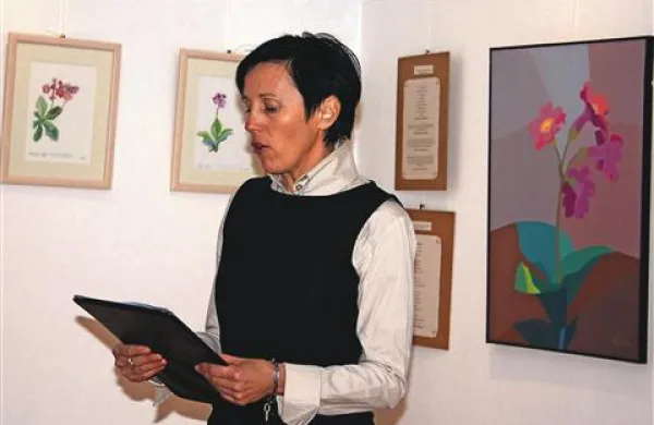    Anka Vončina z ljubezensko zgodbo avriklja in kranjskega jegliča