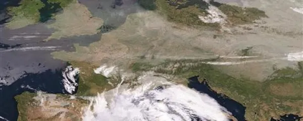 Nad večjim delom severne in osrednje Evrope se je okrepil anticiklon