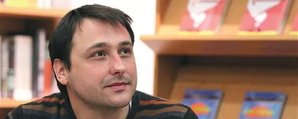 Bruno Šimleša: “V knjigah o samopomoči pisci pogosto banalizirajo realno življenje, češ, samo sebe imej rad, pa bo vse lažje. Ali pa: samo odpusti staršem, pa se boš dobro počutil. Take banalnosti mi gredo na živce, zato se sam trudim korektno in konkretno govoriti o dejanskih problemih.”