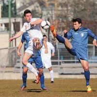Amedej Vetrih (desno) je imel tokrat precej dela v defenzivnih zadolžitvah 
