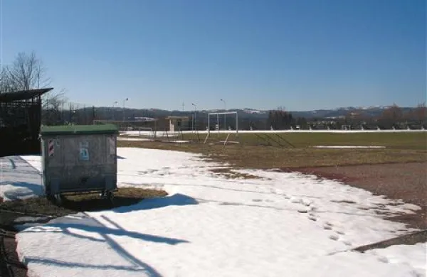 Med zemljišči, ki jih je država prenesla na občino, je tudi bistriški stadion