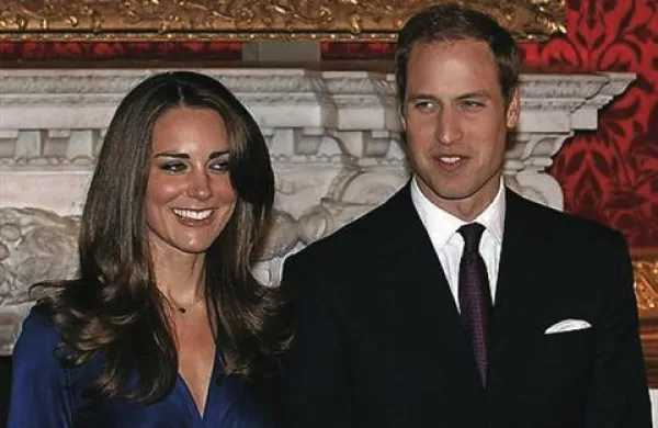 Noseča soproga britanskega princa Williama Catherine je razkrila, da otrok že pridno brca