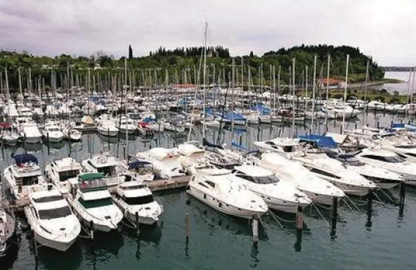 Marini Portorož in Termam Čatež se obeta odškodninska tožba