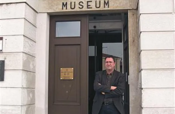 Franco Juri: “Muzeju manjka promocija. Z zavodom za varstvo kulturne dediščine sem se že pogovarjal, da bi na stavbo postavili   napise, ki ne bodo izpostavljeni vetru in ne bodo poškodovali pročelja. Obnovili bomo tudi spletno stran, ki je zelo zastarela.” 