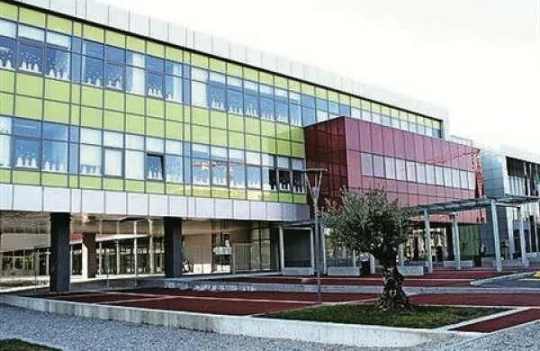Kakovost gradnje koprske šole bo vzel pod drobnogled tretji cenilec
