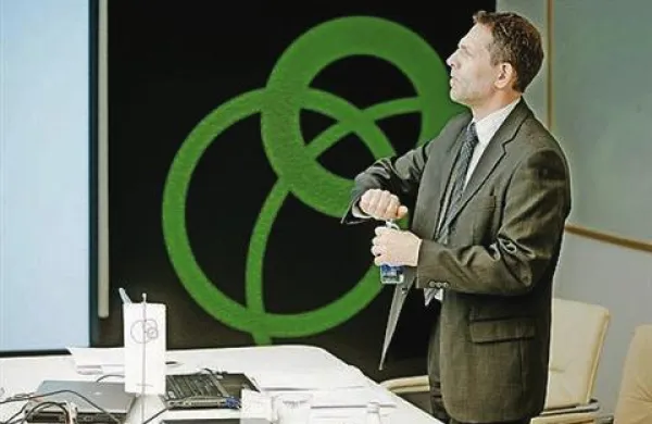 V Simobilu se zanimajo za povezavo oziroma v končni fazi  prevzem kakšnega tekmeca na slovenskem trgu