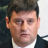 Tomi Rumpf: “Kobilarno Lipica  obvladujejo lokalni lobiji, ki pritiskajo na politiko, bodisi levo bodisi desno.”