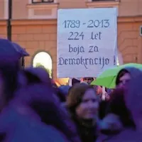 Vseslovenska vstaja v znamenju  zahtev po korenitih spremembah