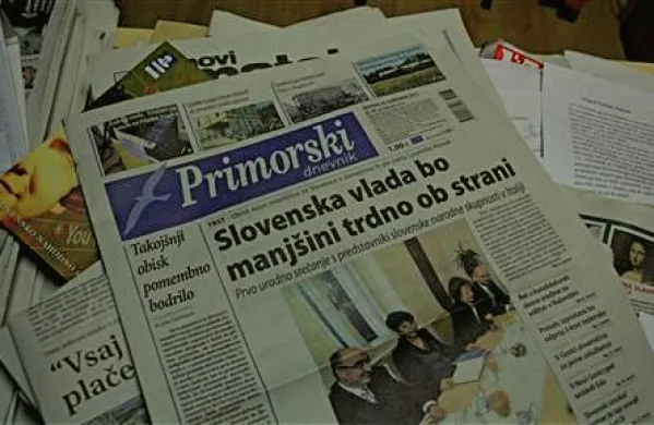Novinarji Primorskega dnevnika so predsednika Italije in Slovenije, Giorgia Napolitana in Boruta Pahorja, pozvali, naj storita vse, da bo dnevnik obstal