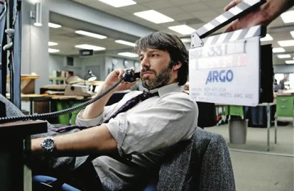 Ben Affleck v vlogi agenta CIE v filmu Misija Argo