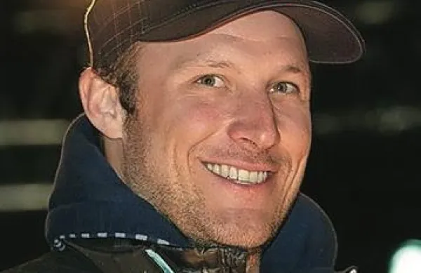 Norvežan Aksel Lund Svindal je tako dobil mali kristalni globus za zmago v posebnem seštevku smuka