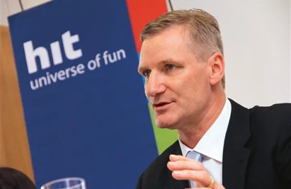 Nadzorni svet družbe Hit je razrešil dosedanjega predsednika uprave Draga Podobnika (na fotografiji) zaradi hujših kršitev obveznosti in nesposobnosti vodenja. Za novega predsednika uprave so imenovali Dimitrija Picigo.