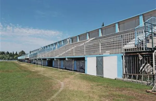 Izolska občina se je lotila posodobitve nogometnega stadiona