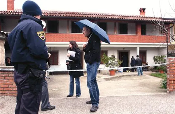 Krajani upajo, da bodo kriminalisti in policisti čim prej odkrili storilce 