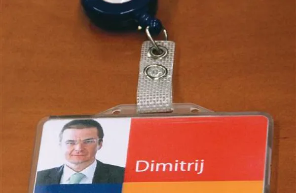 Razrešitev šefa Hita Draga Podobnika in imenovanje Dimitrija Picige na njegovo mesto  še vedno močno odmeva