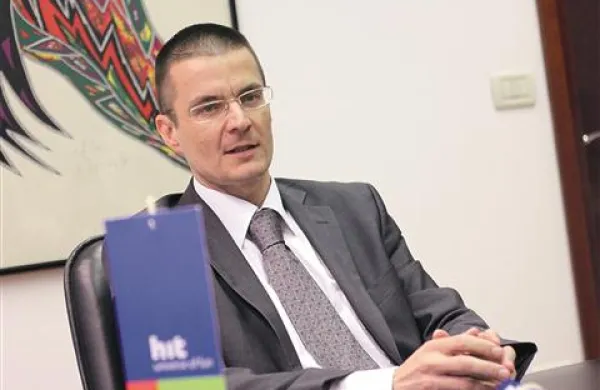 Dimitrija Picigo čakajo  prihodnji teden sestanki z bankami, morebitnimi partnerji za rešitev  Hita Alpinee, svetom delavcev, sindikati ... Pravniki pa bodo preverjali, ali je bilo njegovo imenovanje sploh zakonito.