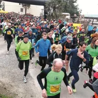 S starta v Seči se je proti Strunjanu pognalo 1700 tekačev 
