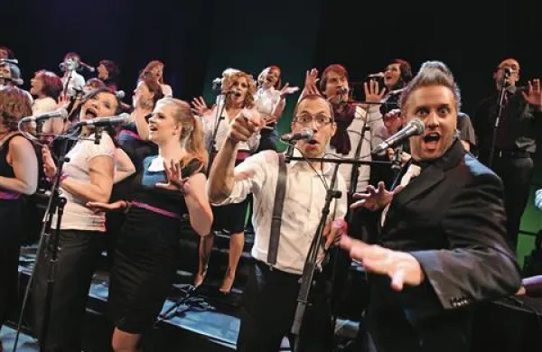 Slovenska vokalna skupina Perpetuum Jazzile je sinoči v newyorškem gledališču Gramercy ponovila premierni uspeh iz junija leta 2011