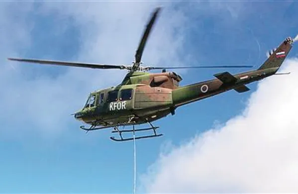 Poškodovanega turnega smučarja so z vojaškim helikopterjem odpeljali v šempetrsko bolnišnico