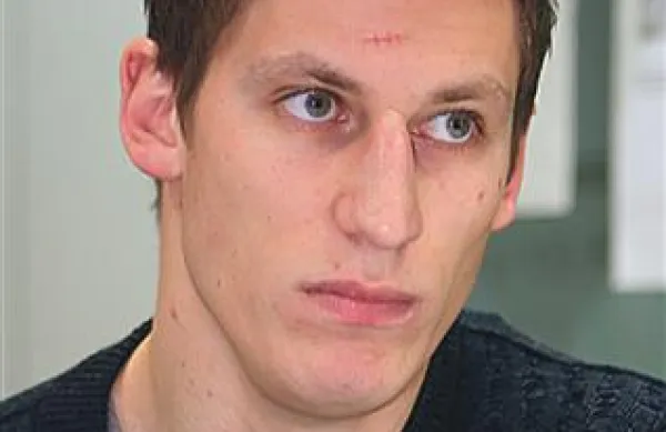 Slovenski nogometni reprezentanci, ki bo v petek ob 18. uri v Stožicah igrala kvalifikacijsko tekmo za svetovno prvenstvo 2014 proti Islandiji, jo je na tretjem treningu v Kopru zagodla poškodba gležnja Valterja Birse