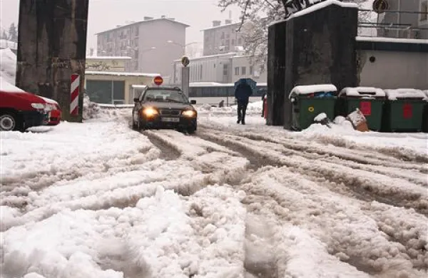 Zastoj tokrat  zakrivili avtomobilisti,  Idrija nori