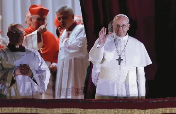 Papež Frančišek bo danes z umestitveno mašo uradno začel svoj pontifikat