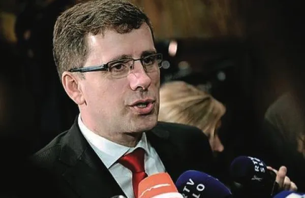Vodja poslancev PS Jani Möderndorfer napoveduje, da se bo nova vlada na ustanovni seji sestala v četrtek