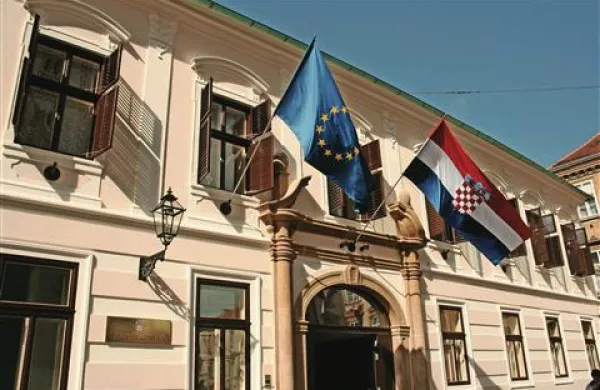 Odbor državnega zbora za zunanjo politiko je soglasno podprl ratifikacijo pristopne pogodbe Hrvaške z EU