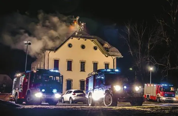 V torek so gasilci v treh urah pogasili  dimniški požar v Dobri vili