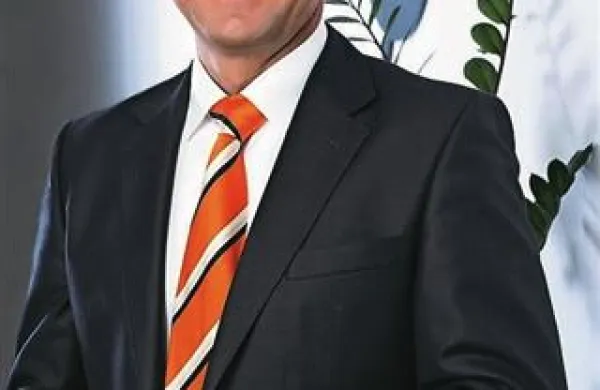 Dejan Turk